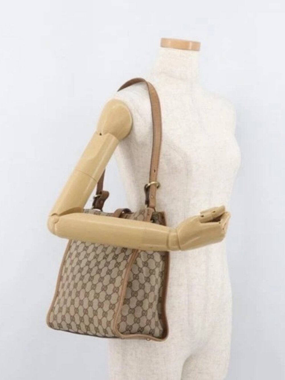 GUCCI GG Canvas Shoulder Bag Beige Gold 110292 Auth 182469 - Picture 14 of 16